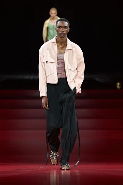 Look 3